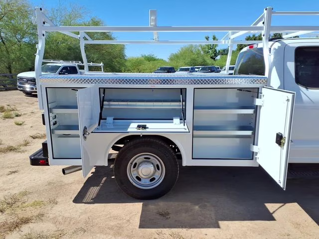 2025 Oxford White Ford Super Duty F-250 SRW XL RWD Truck
