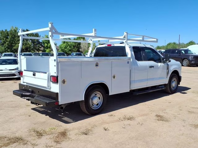 2025 Oxford White Ford Super Duty F-250 SRW XL RWD Truck