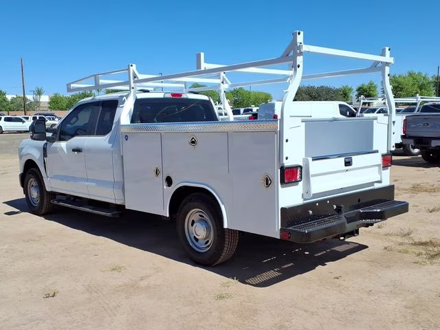 2025 Oxford White Ford Super Duty F-250 SRW XL RWD Truck