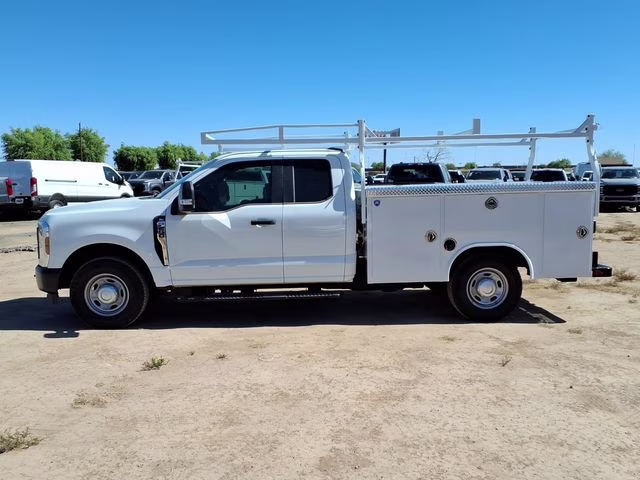 2025 Oxford White Ford Super Duty F-250 SRW XL RWD Truck