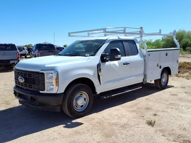 2025 Oxford White Ford Super Duty F-250 SRW XL RWD Truck
