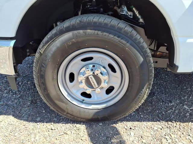 2026 Oxford White Ford Super Duty F-250 SRW XL RWD Truck