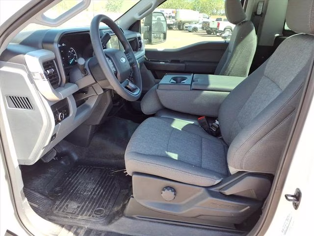 2026 Oxford White Ford Super Duty F-250 SRW XL RWD Truck