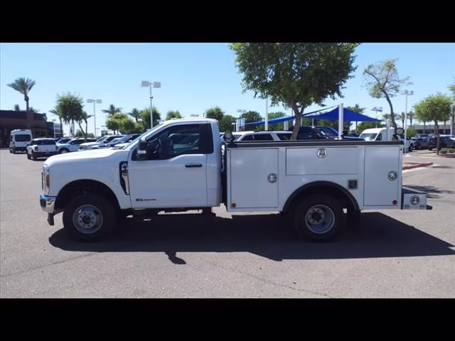 2024 Oxford White Ford Super Duty F-350 DRW XL 4X4 Chassis