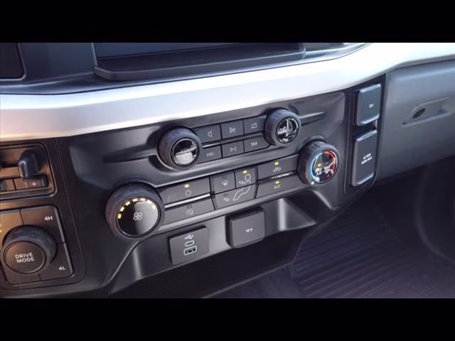 2024 Oxford White Ford Super Duty F-350 DRW XL 4X4 Chassis