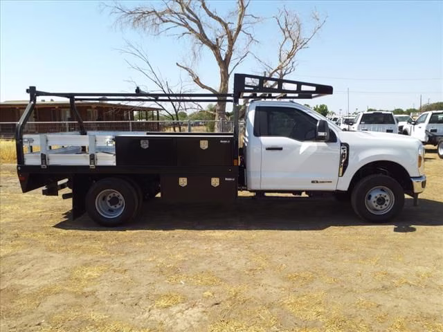 2024 Oxford White Ford Super Duty F-350 DRW XL 4X4 Chassis