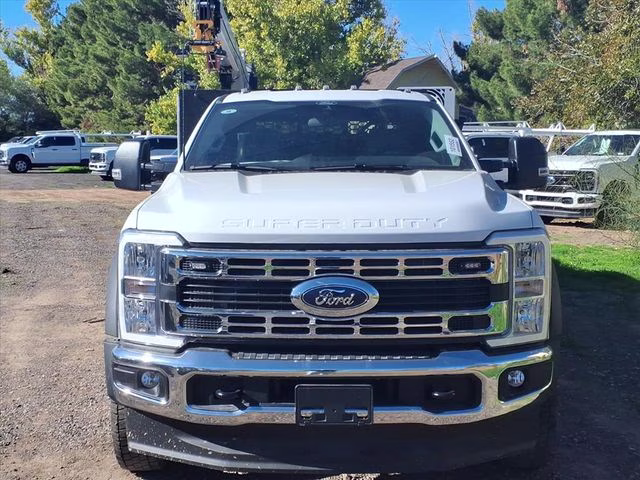 2026 Agate Black Metallic Ford Super Duty F-550 DRW XL 4X4 Chassis