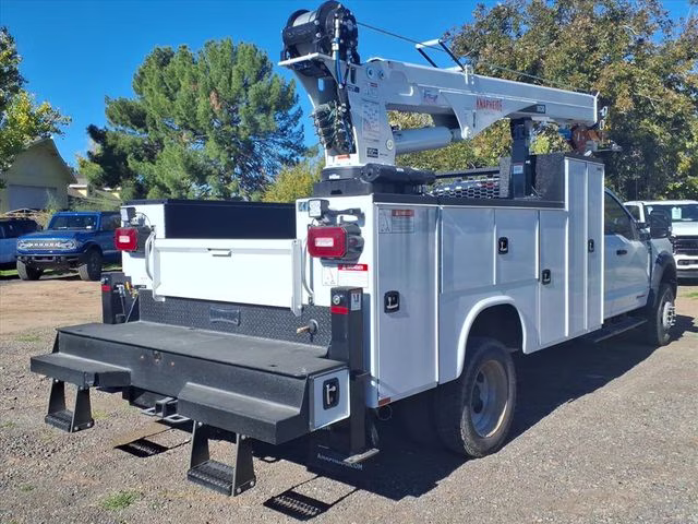 2026 Agate Black Metallic Ford Super Duty F-550 DRW XL 4X4 Chassis