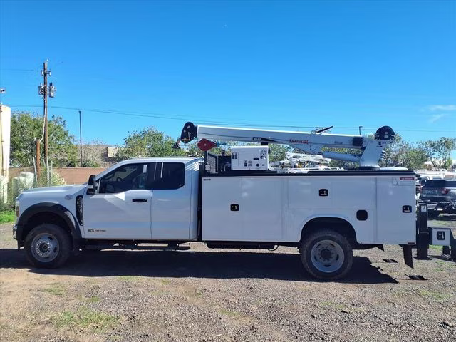 2026 Agate Black Metallic Ford Super Duty F-550 DRW XL 4X4 Chassis