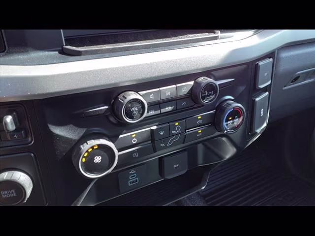 2024 Oxford White Ford Super Duty F-550 DRW XL RWD Chassis