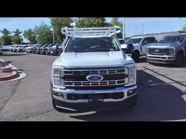 2024 Oxford White Ford Super Duty F-550 DRW XL RWD Chassis
