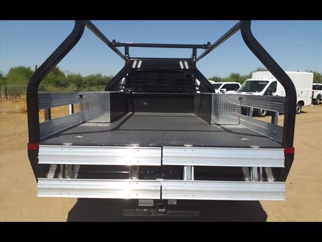 2024 Oxford White Ford Super Duty F-550 DRW XL 4X4 Chassis