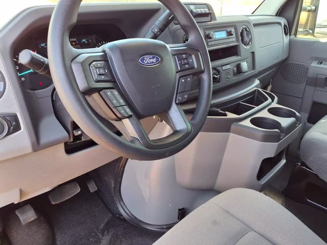 2026 Oxford White Ford E-350SD Base RWD Truck