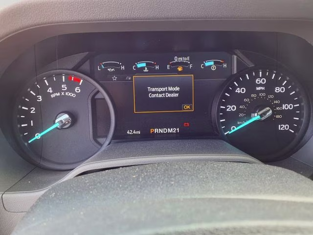 2026 Oxford White Ford E-350SD Base RWD Truck