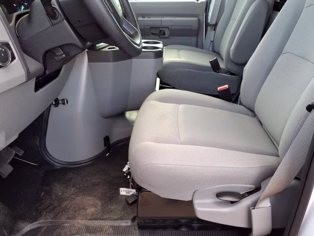2026 Oxford White Ford E-350SD Base RWD Truck