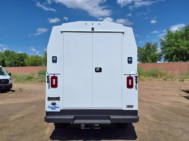 2026 Oxford White Ford E-350SD Base RWD Truck