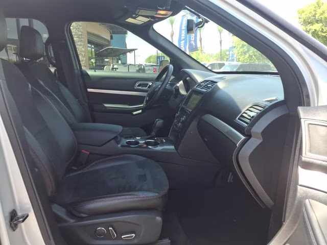 2018 Ingot Silver Ford Explorer XLT FWD SUV