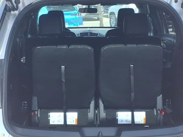 2018 Ingot Silver Ford Explorer XLT FWD SUV