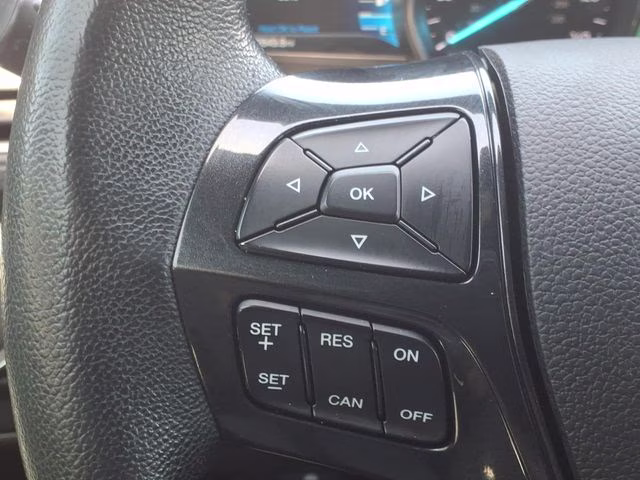 2018 Ingot Silver Ford Explorer XLT FWD SUV