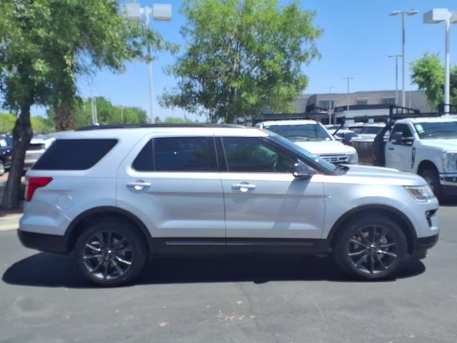 2018 Ingot Silver Ford Explorer XLT FWD SUV
