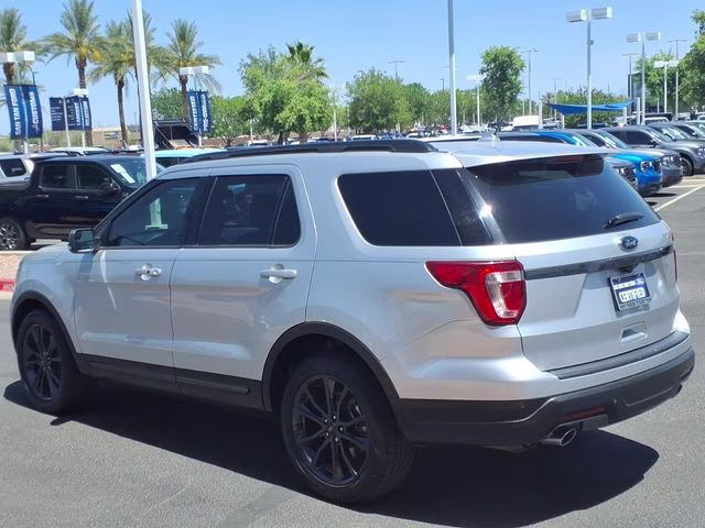 2018 Ingot Silver Ford Explorer XLT FWD SUV