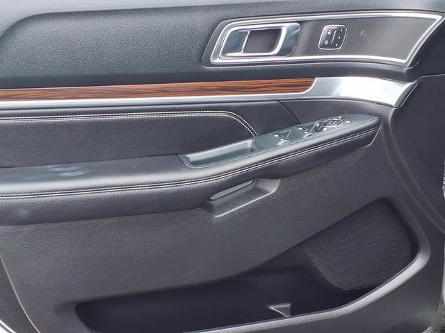 2016 Ingot Silver Ford Explorer Limited FWD SUV