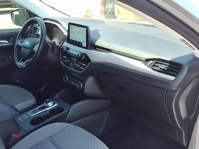 2021 Silver Metallic Ford Escape SE FWD SUV