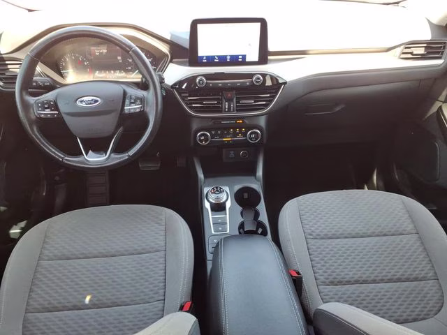 2021 Silver Metallic Ford Escape SE FWD SUV