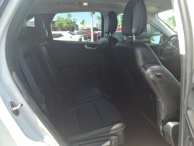 2022 White Metallic Ford Escape SEL FWD SUV