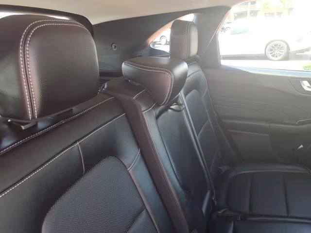 2022 White Metallic Ford Escape SEL FWD SUV