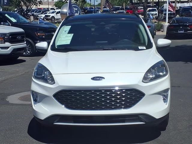 2022 White Metallic Ford Escape SEL FWD SUV