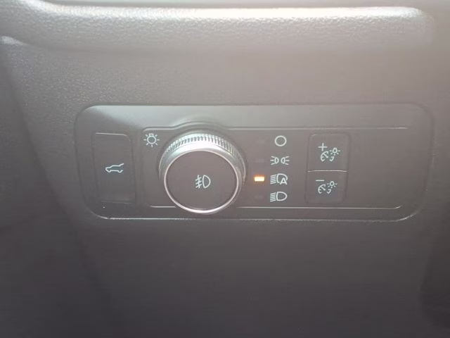 2022 White Metallic Ford Escape SEL FWD SUV