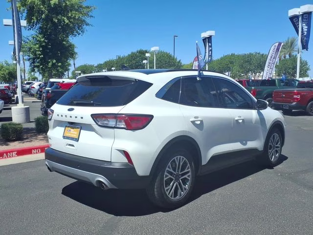 2022 White Metallic Ford Escape SEL FWD SUV