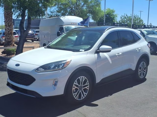 2022 White Metallic Ford Escape SEL FWD SUV