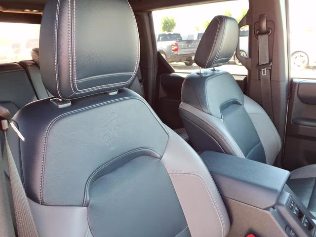 2021 Iconic Silver Metallic Ford Bronco Outer Banks 4X4 SUV