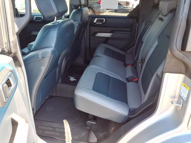 2021 Iconic Silver Metallic Ford Bronco Outer Banks 4X4 SUV