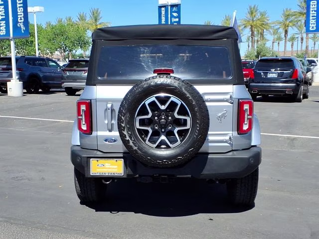 2021 Iconic Silver Metallic Ford Bronco Outer Banks 4X4 SUV
