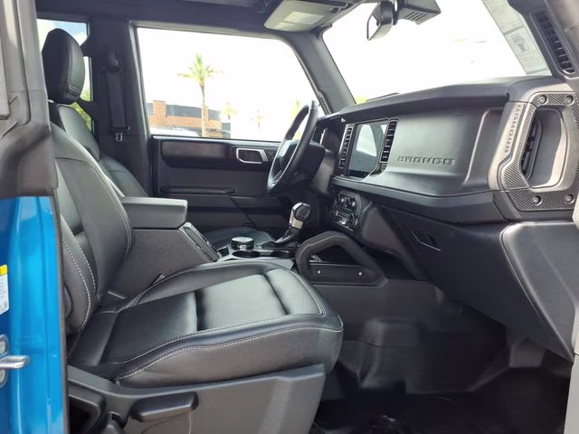 2025 Velocity Blue Metallic Ford Bronco Badlands 4X4 SUV