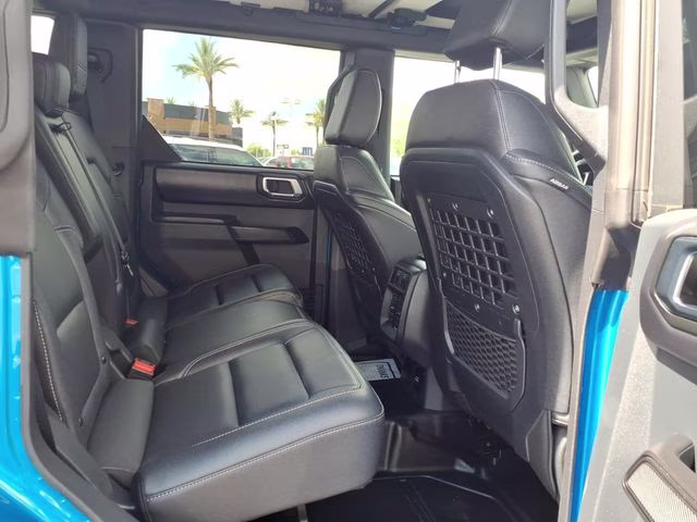 2025 Velocity Blue Metallic Ford Bronco Badlands 4X4 SUV