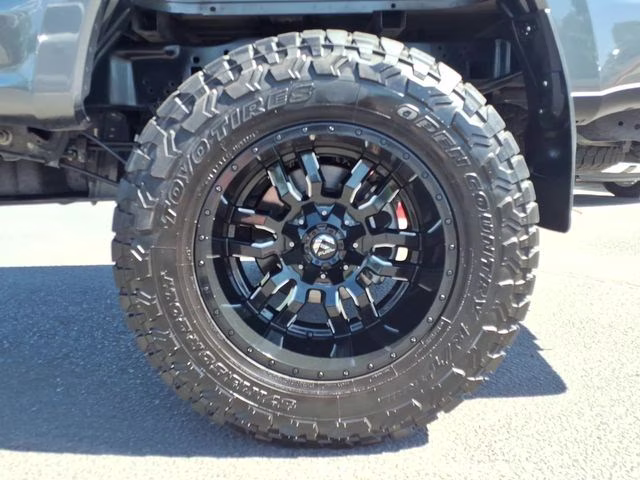 2020 Magnetic Ford Super Duty F-250 SRW Lariat 4X4 Truck
