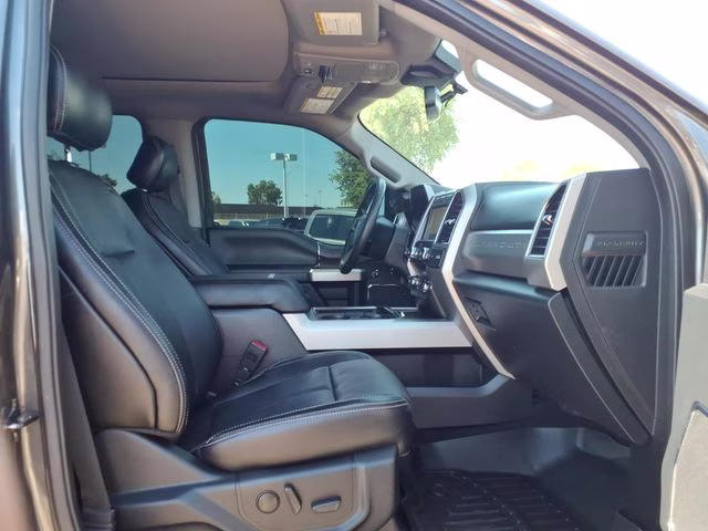 2020 Magnetic Ford Super Duty F-250 SRW Lariat 4X4 Truck