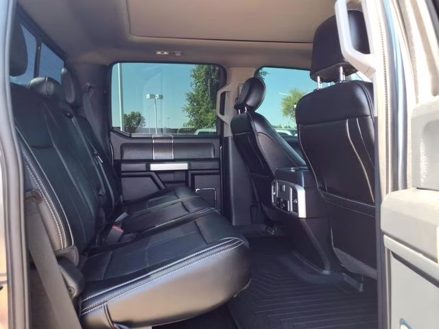 2020 Magnetic Ford Super Duty F-250 SRW Lariat 4X4 Truck