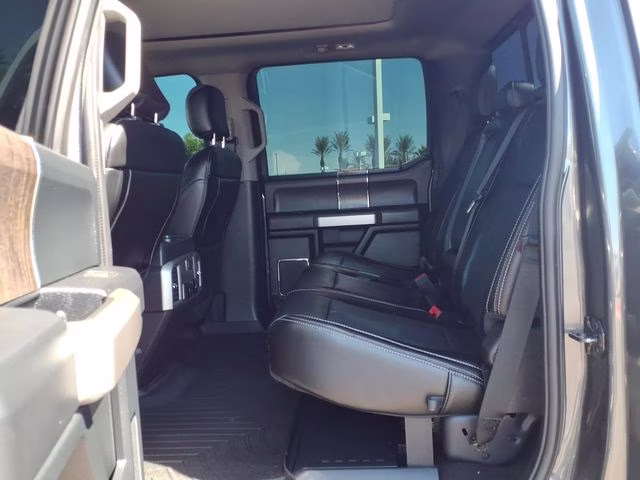 2020 Magnetic Ford Super Duty F-250 SRW Lariat 4X4 Truck