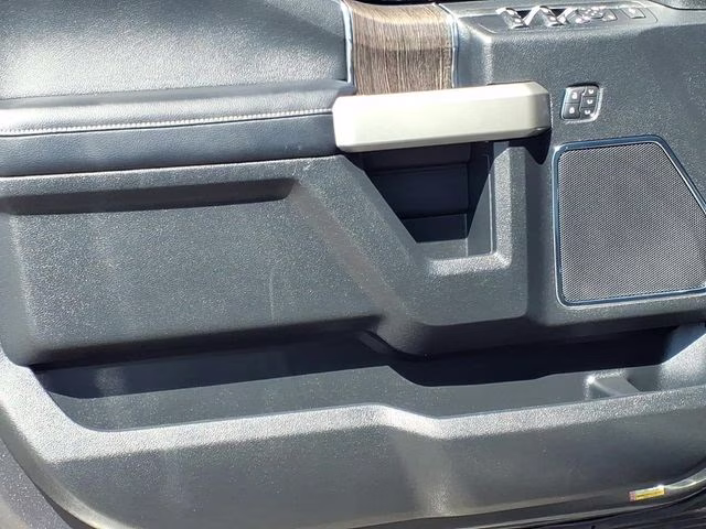 2020 Magnetic Ford Super Duty F-250 SRW Lariat 4X4 Truck