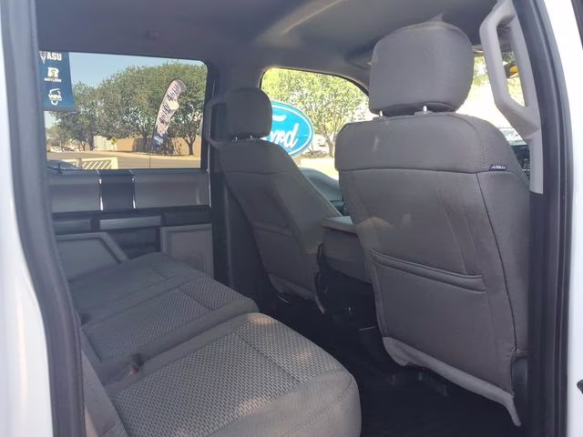 2018 Oxford White Ford Super Duty F-250 SRW XLT 4X4 Truck