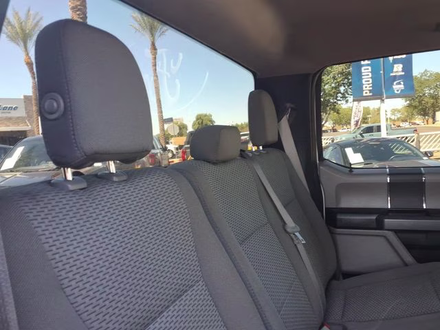 2018 Oxford White Ford Super Duty F-250 SRW XLT 4X4 Truck
