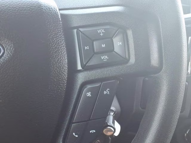 2018 Oxford White Ford Super Duty F-250 SRW XLT 4X4 Truck