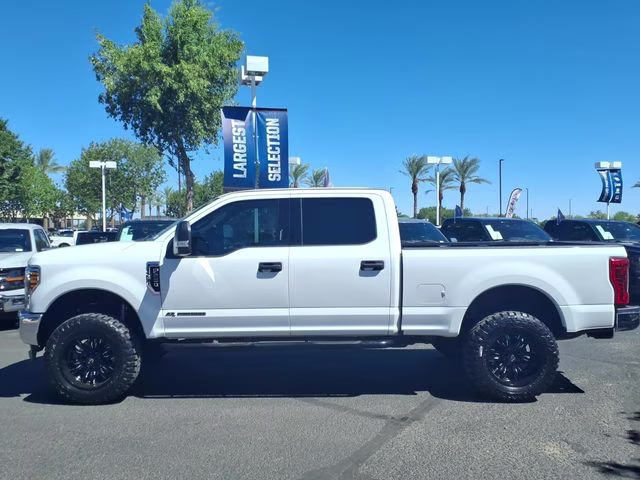 2018 Oxford White Ford Super Duty F-250 SRW XLT 4X4 Truck