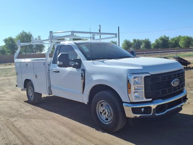 2026 Oxford White Ford Super Duty F-250 SRW XL RWD Truck
