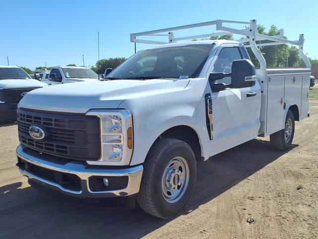 2026 Oxford White Ford Super Duty F-250 SRW XL RWD Truck